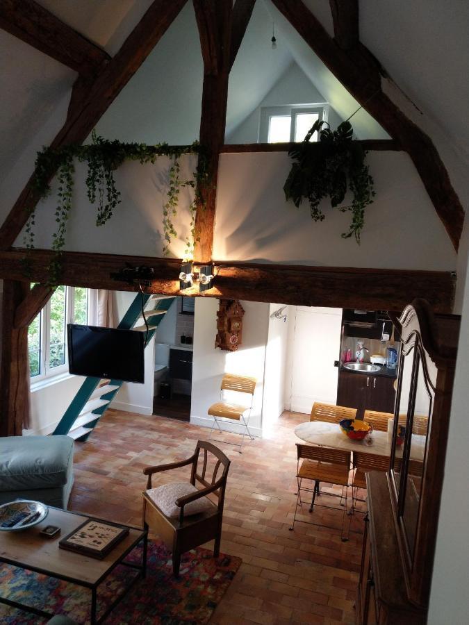 Le Grand Barrois Bed and Breakfast Crecy-la-Chapelle Εξωτερικό φωτογραφία