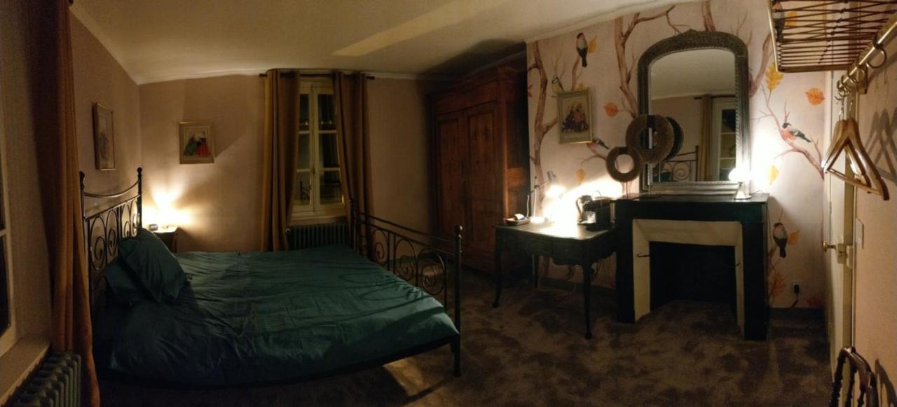 Le Grand Barrois Bed and Breakfast Crecy-la-Chapelle Εξωτερικό φωτογραφία
