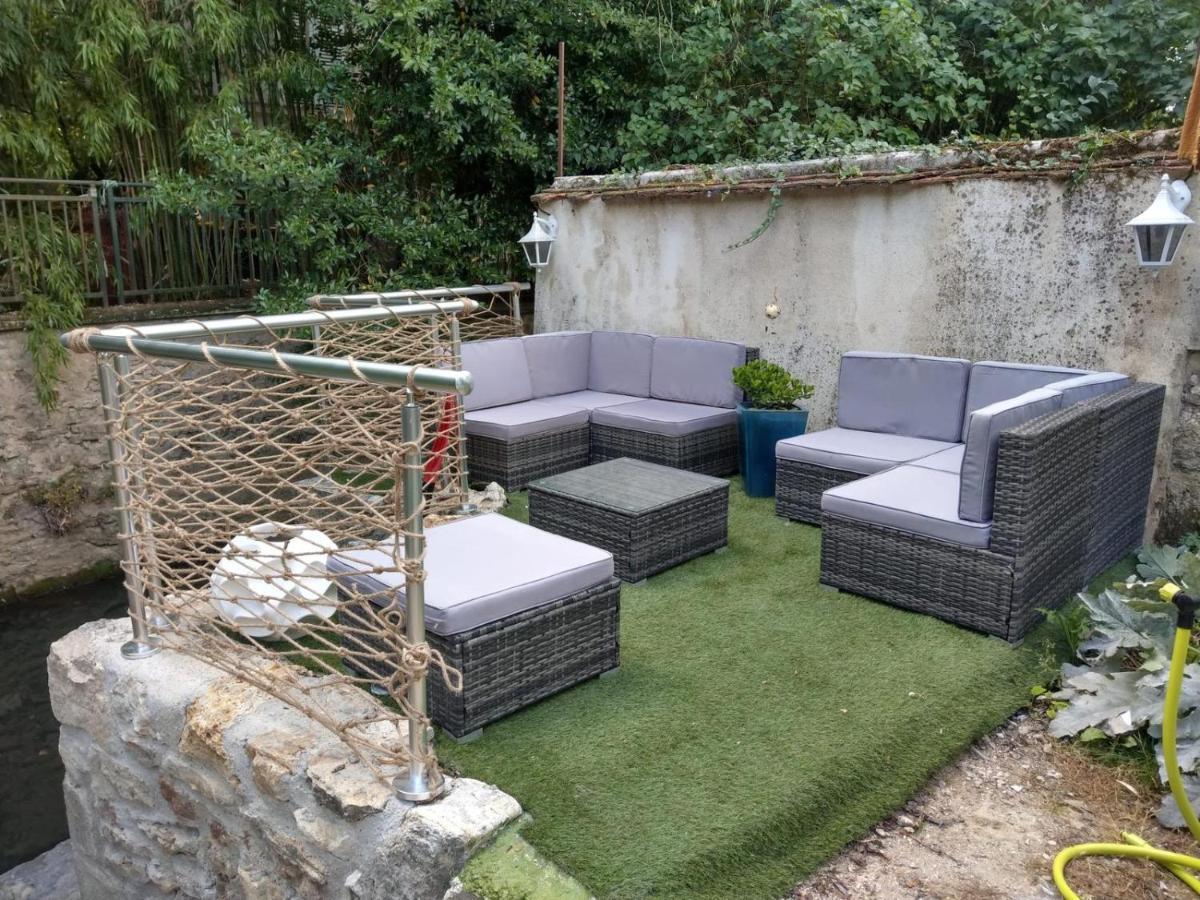 Le Grand Barrois Bed and Breakfast Crecy-la-Chapelle Εξωτερικό φωτογραφία