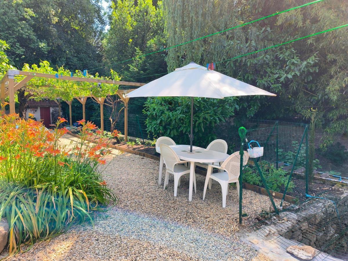 Le Grand Barrois Bed and Breakfast Crecy-la-Chapelle Εξωτερικό φωτογραφία