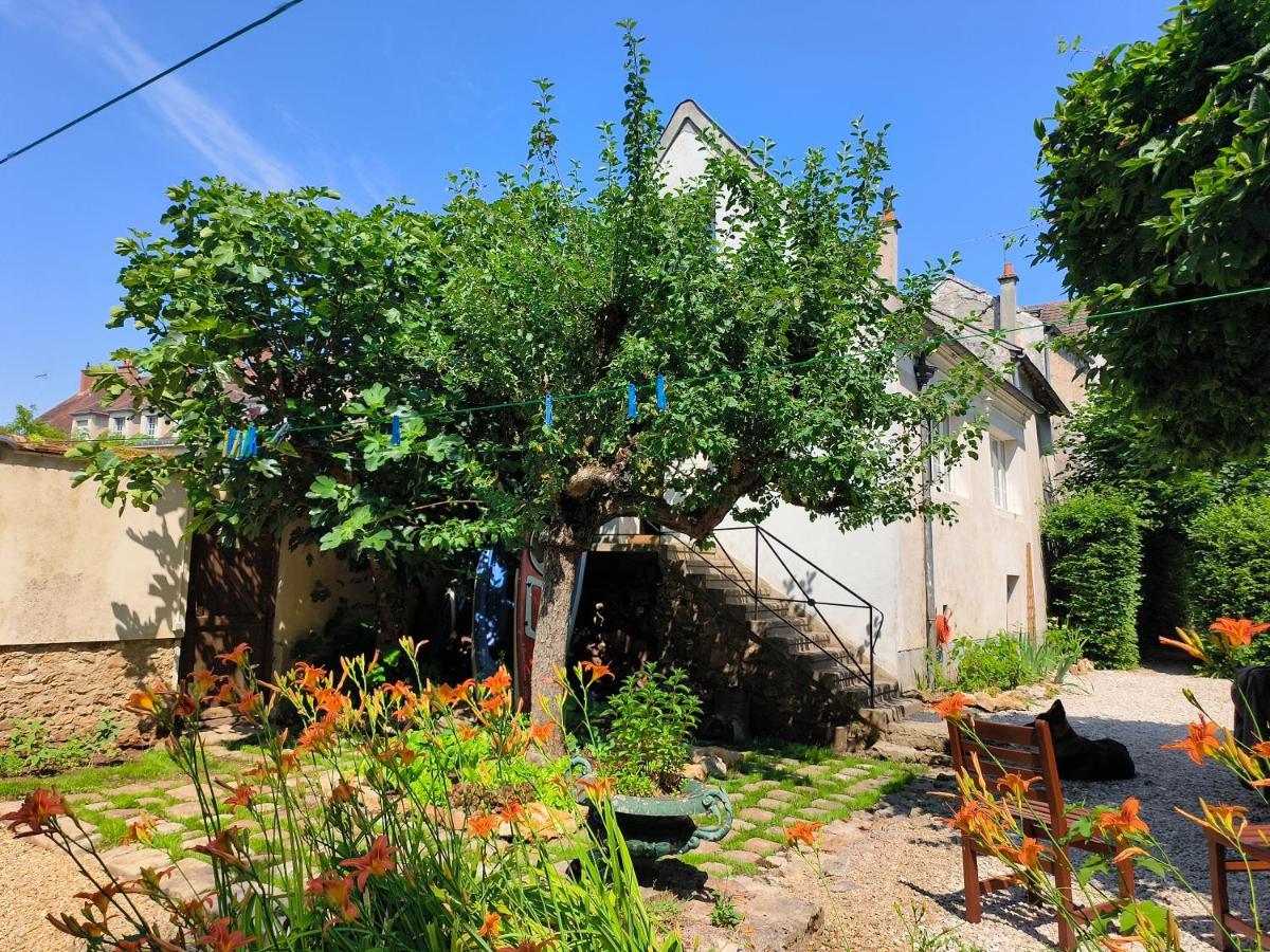 Le Grand Barrois Bed and Breakfast Crecy-la-Chapelle Εξωτερικό φωτογραφία
