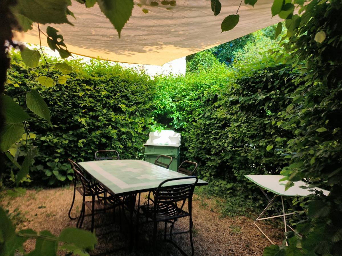Le Grand Barrois Bed and Breakfast Crecy-la-Chapelle Εξωτερικό φωτογραφία