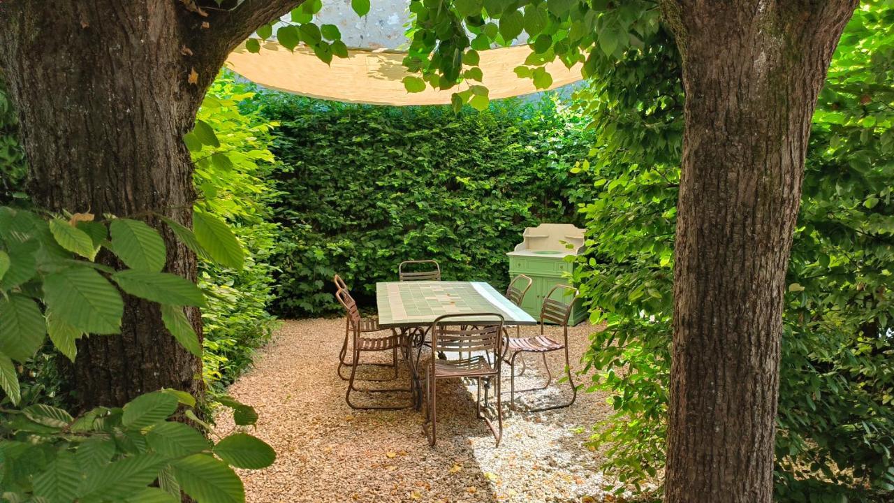Le Grand Barrois Bed and Breakfast Crecy-la-Chapelle Εξωτερικό φωτογραφία